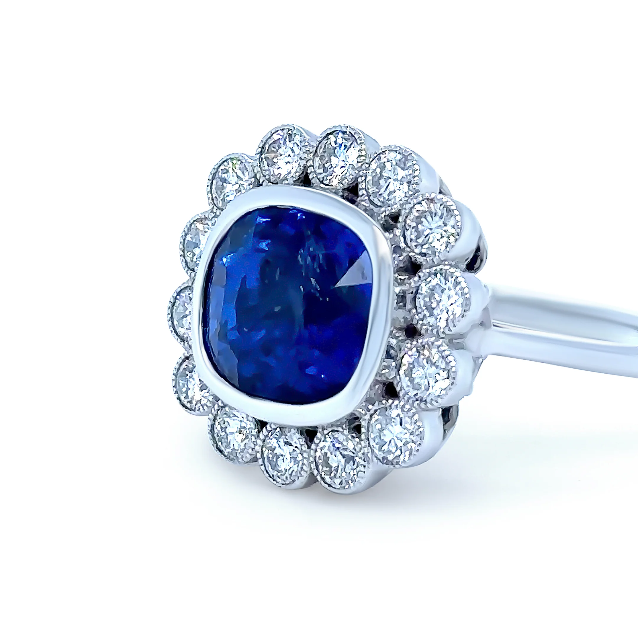 14ct White Gold Ceylon Sapphire & Diamond Ring 8.15ct - Image 4