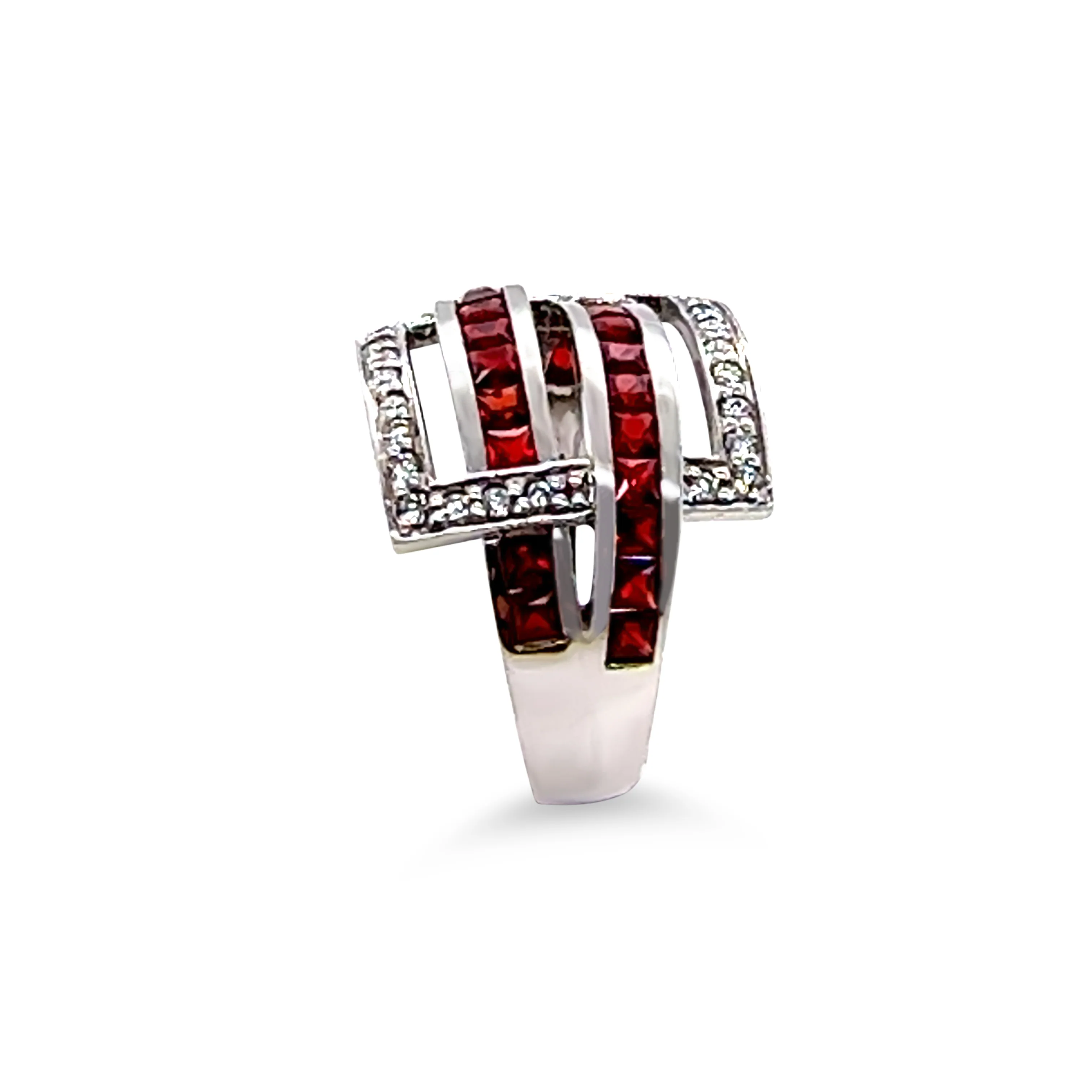 14ct White Gold Garnet and Diamond Ring 0.26ct 6.35g - Image 3