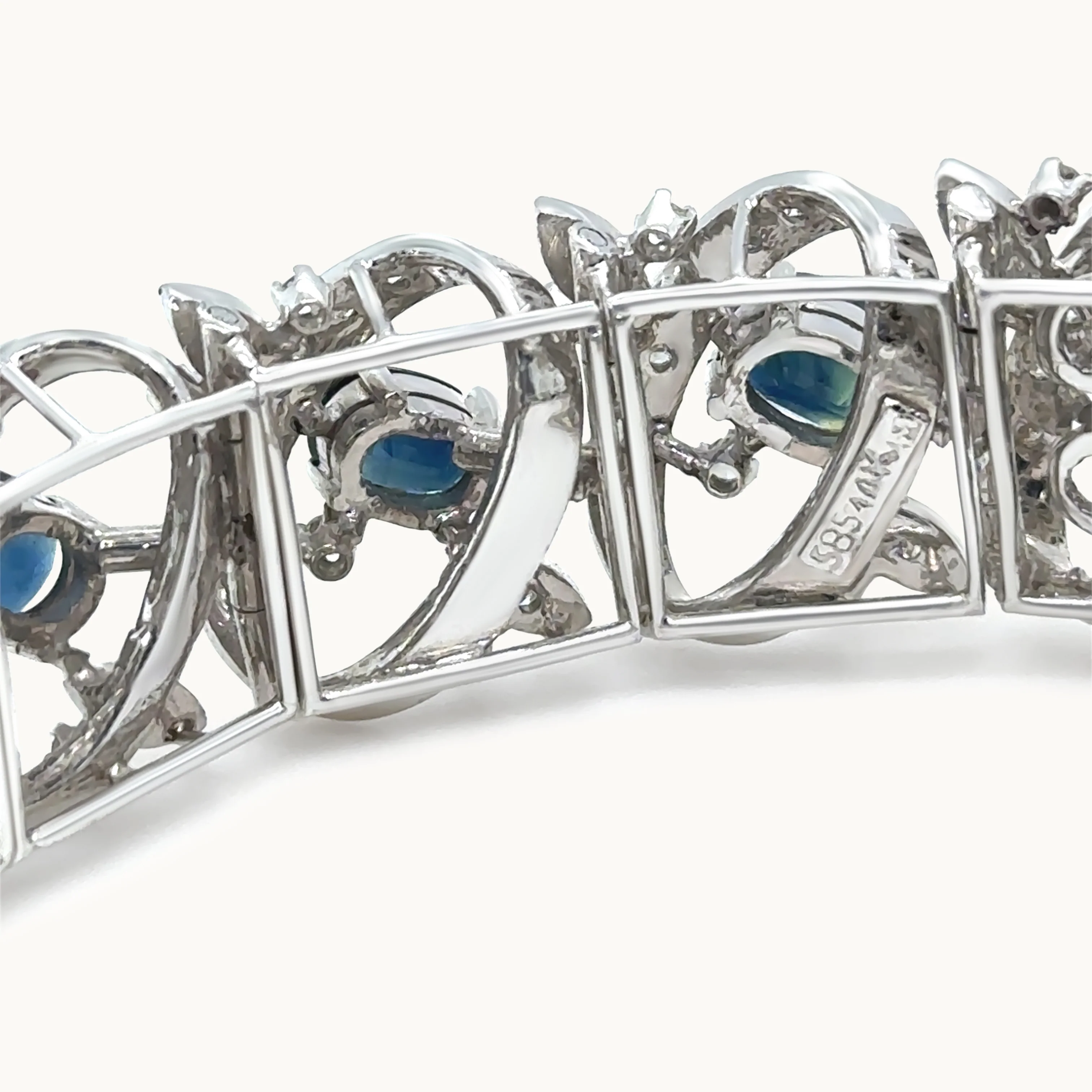 14ct White Gold Sapphire and Diamond Cluster Bracelet 11.45ct 48.29g - Image 9