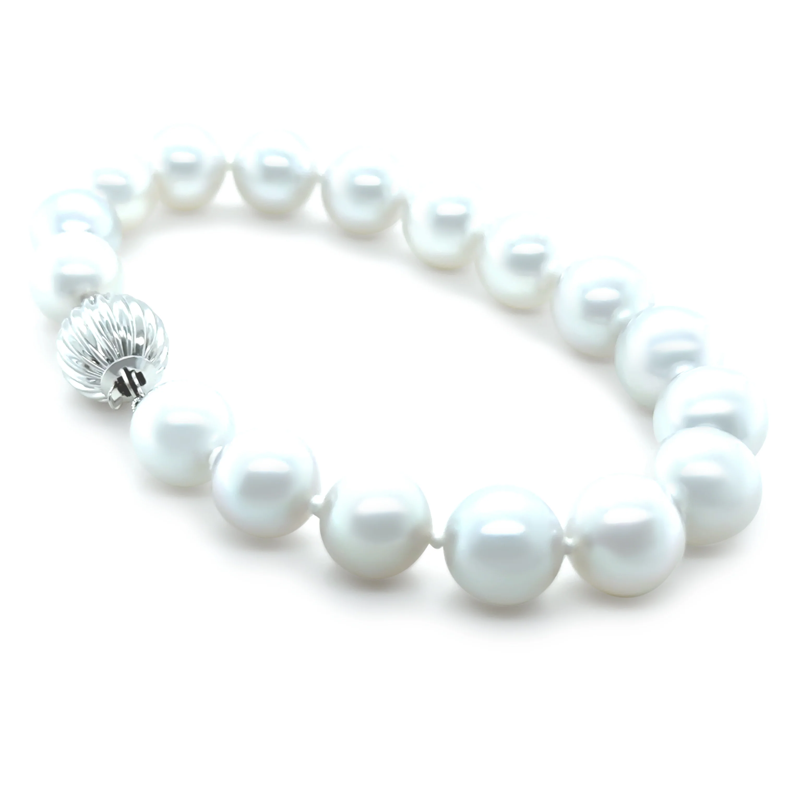 14ct White Gold South Sea Cultured Pearl Knotted Bracelet - Image 2