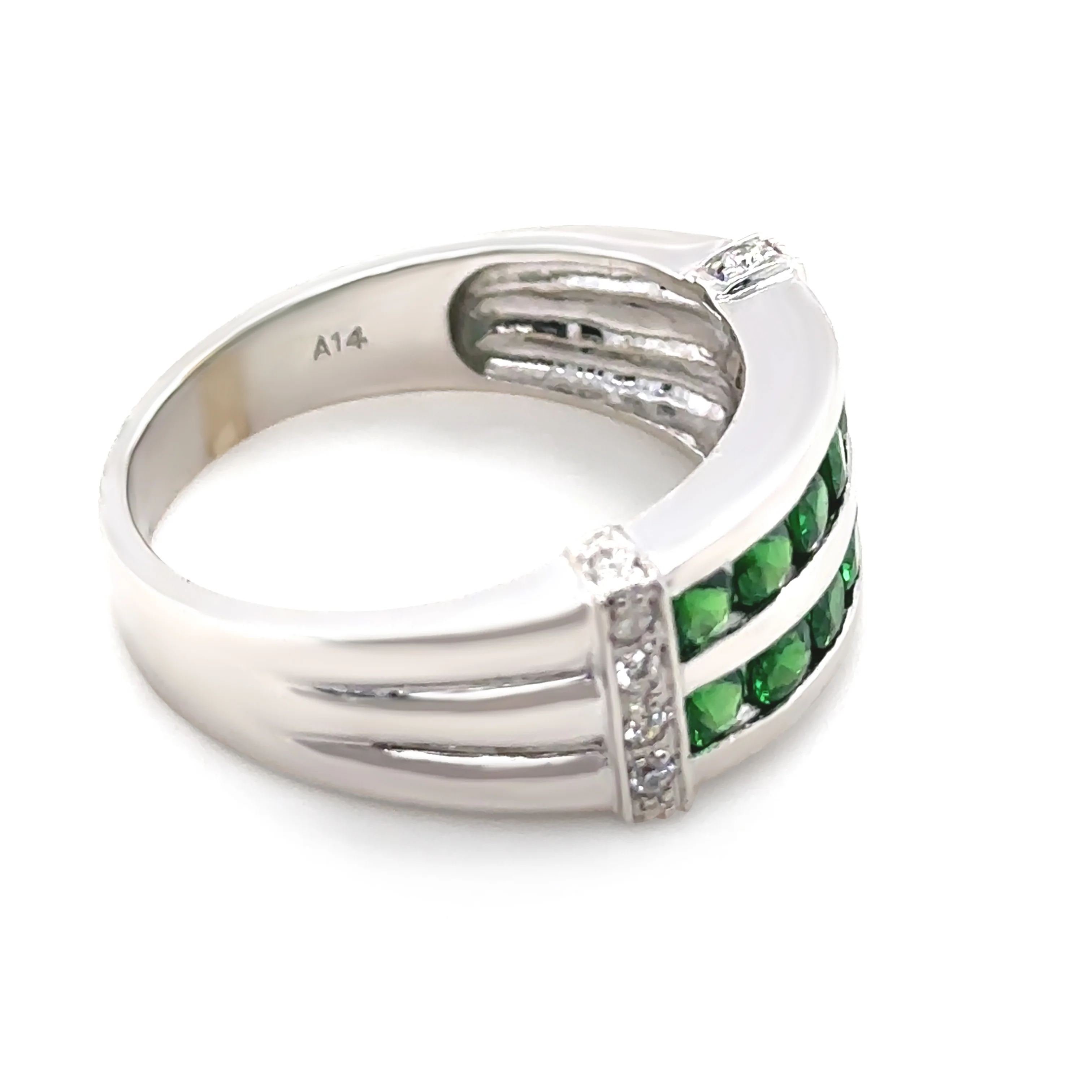 14ct White Gold Tsavorite Garnet and Diamond Ring 7.59g - Image 6