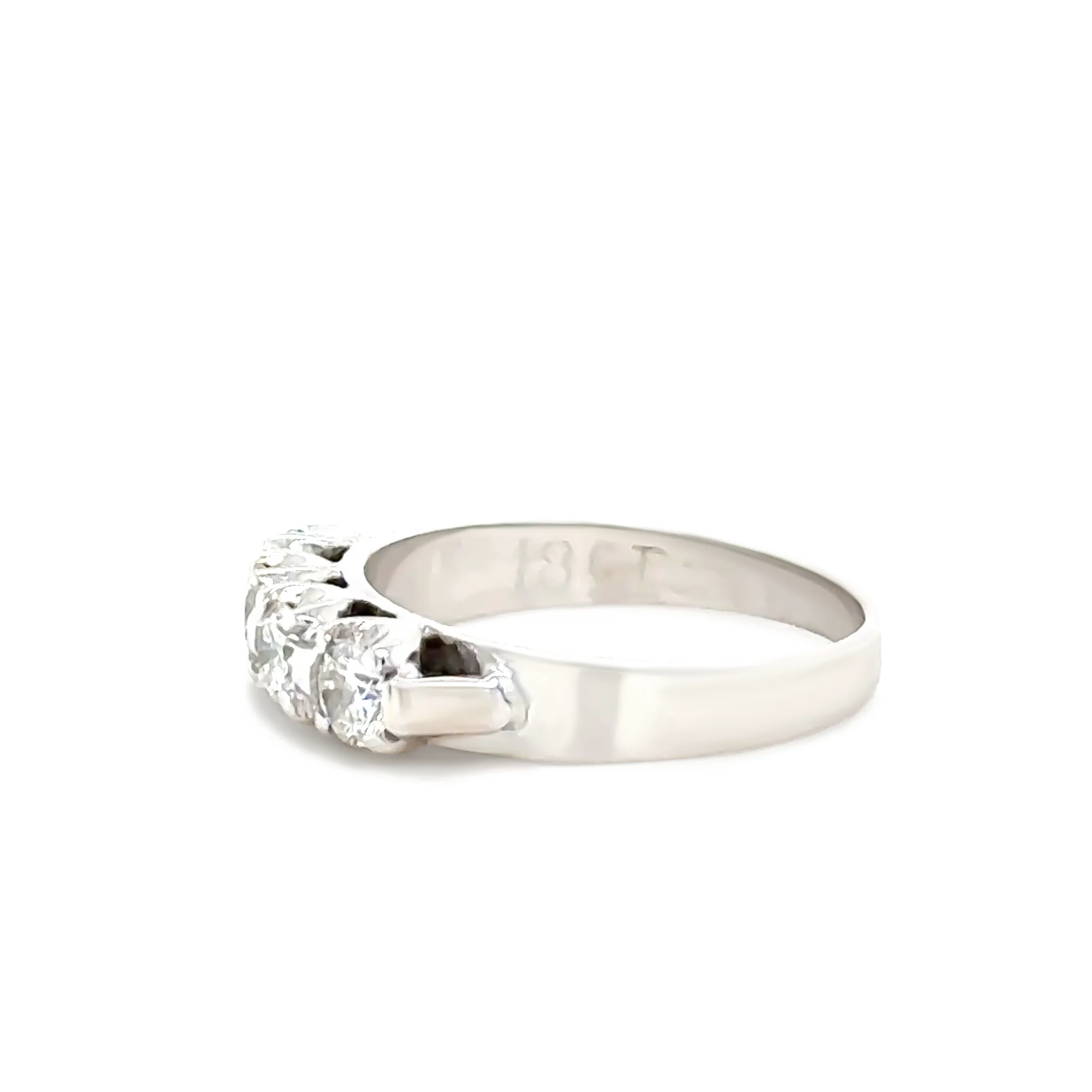 18ct White Gold Diamond Eternity Ring 0.60ct 3g - Image 3