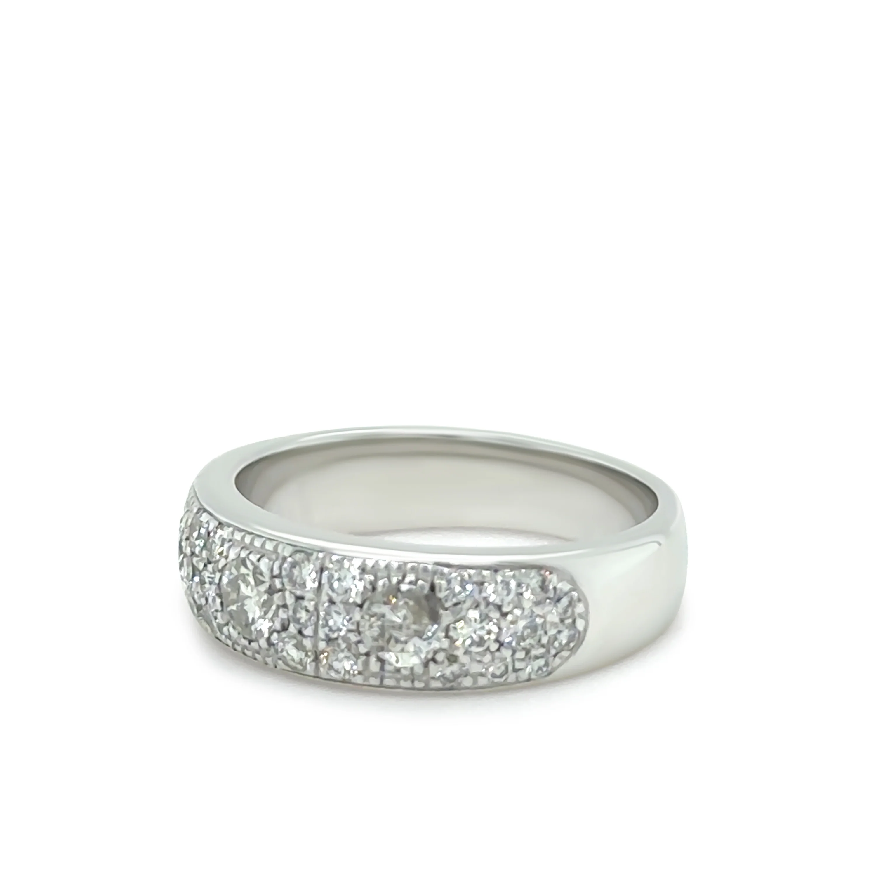 18ct White Gold Diamond Eternity Ring 0.95ct - Image 3