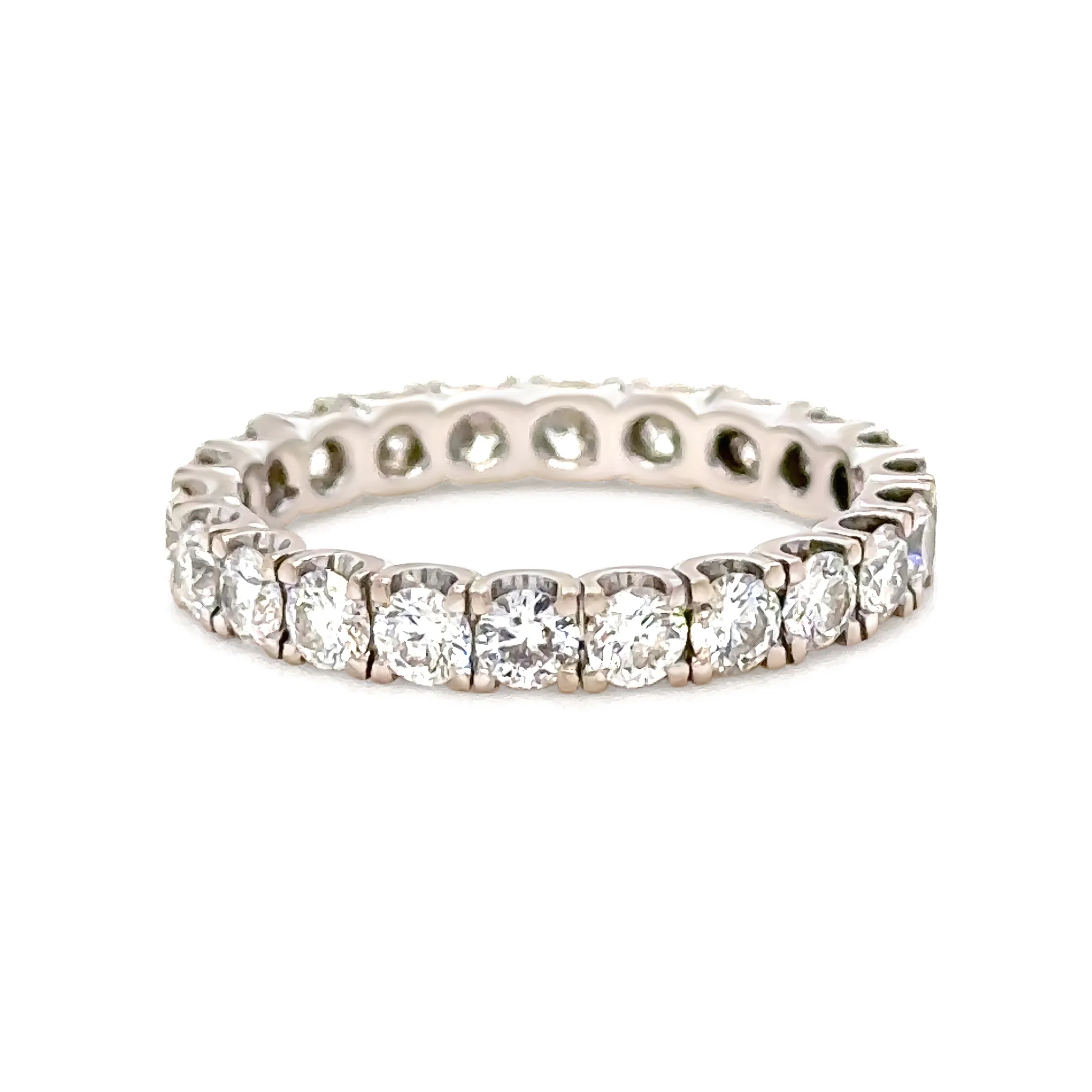 18ct White Gold Diamond Eternity Ring 1.76ct 3g - Image 2