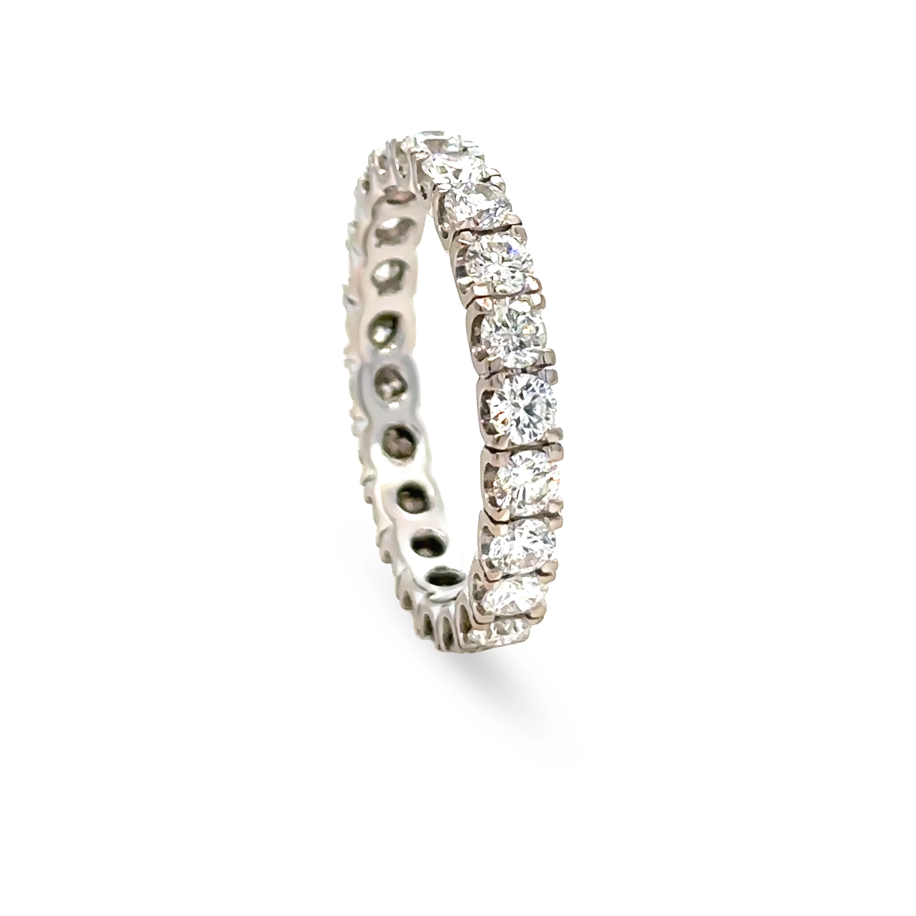18ct White Gold Diamond Eternity Ring 1.76ct 3g - Image 3