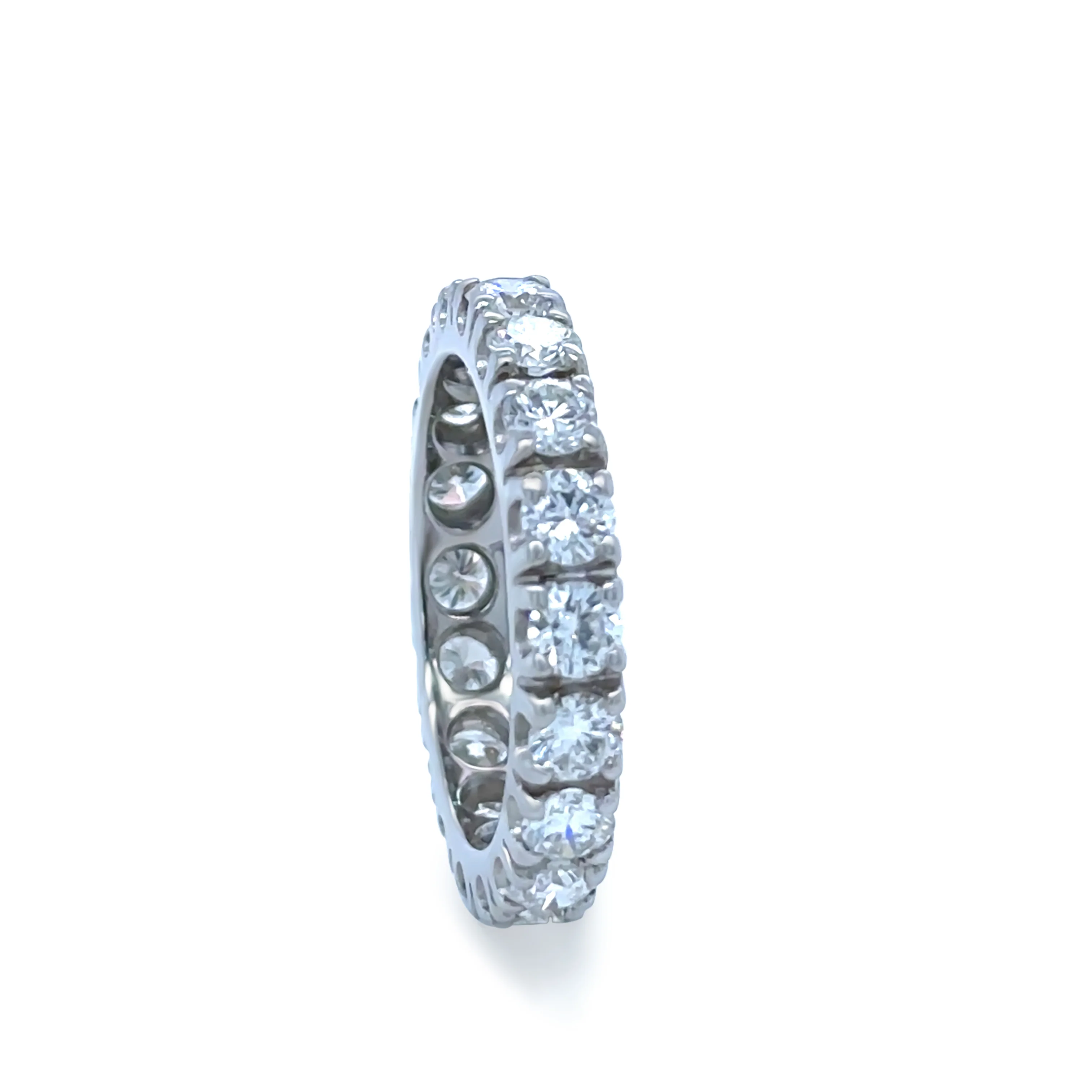 18ct White Gold Diamond Full Eternity Ring 2.70ct 5.12g - Image 3