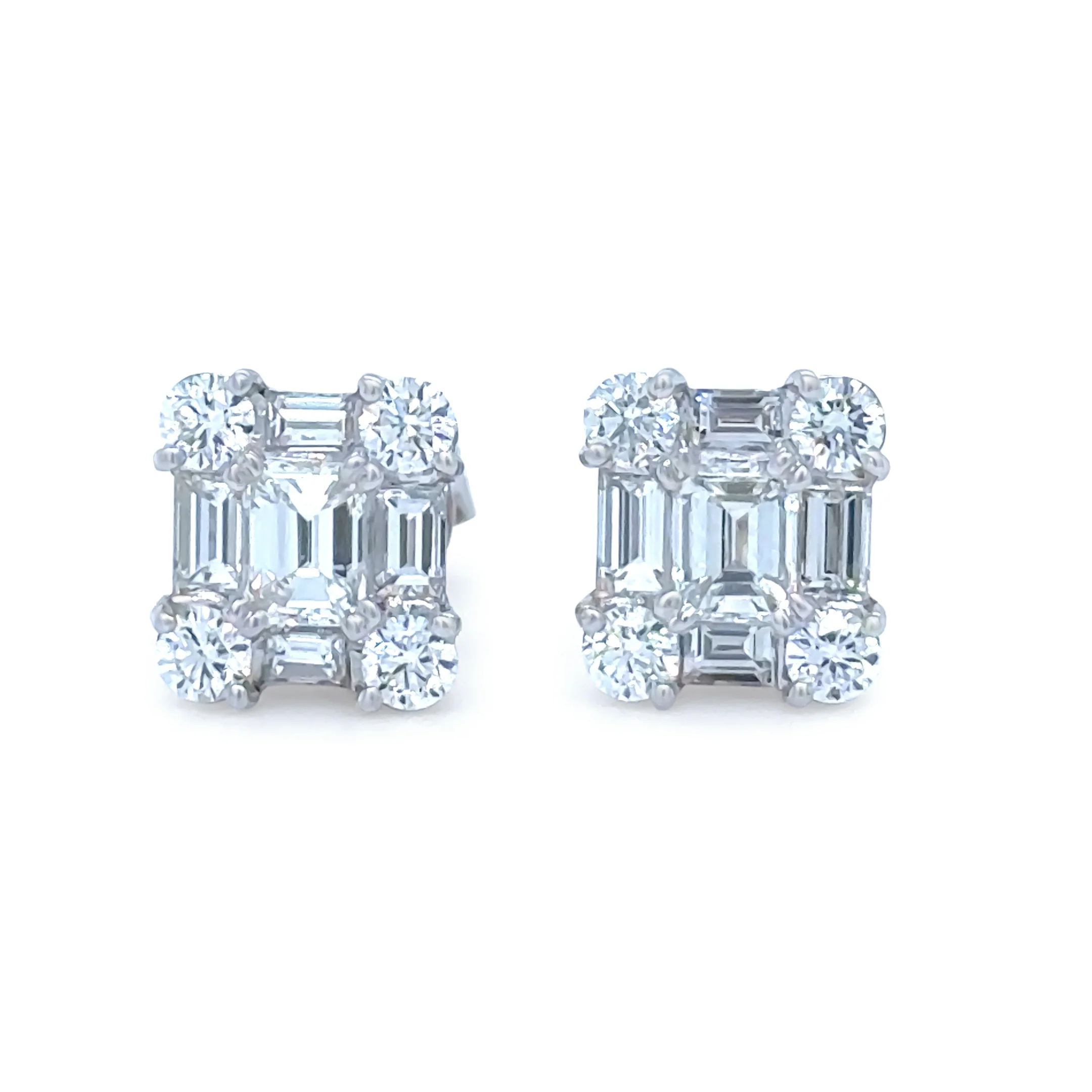 18ct White Gold Diamond Square Cluster Stud Earrings 2.1ct 4.0g - Image 2
