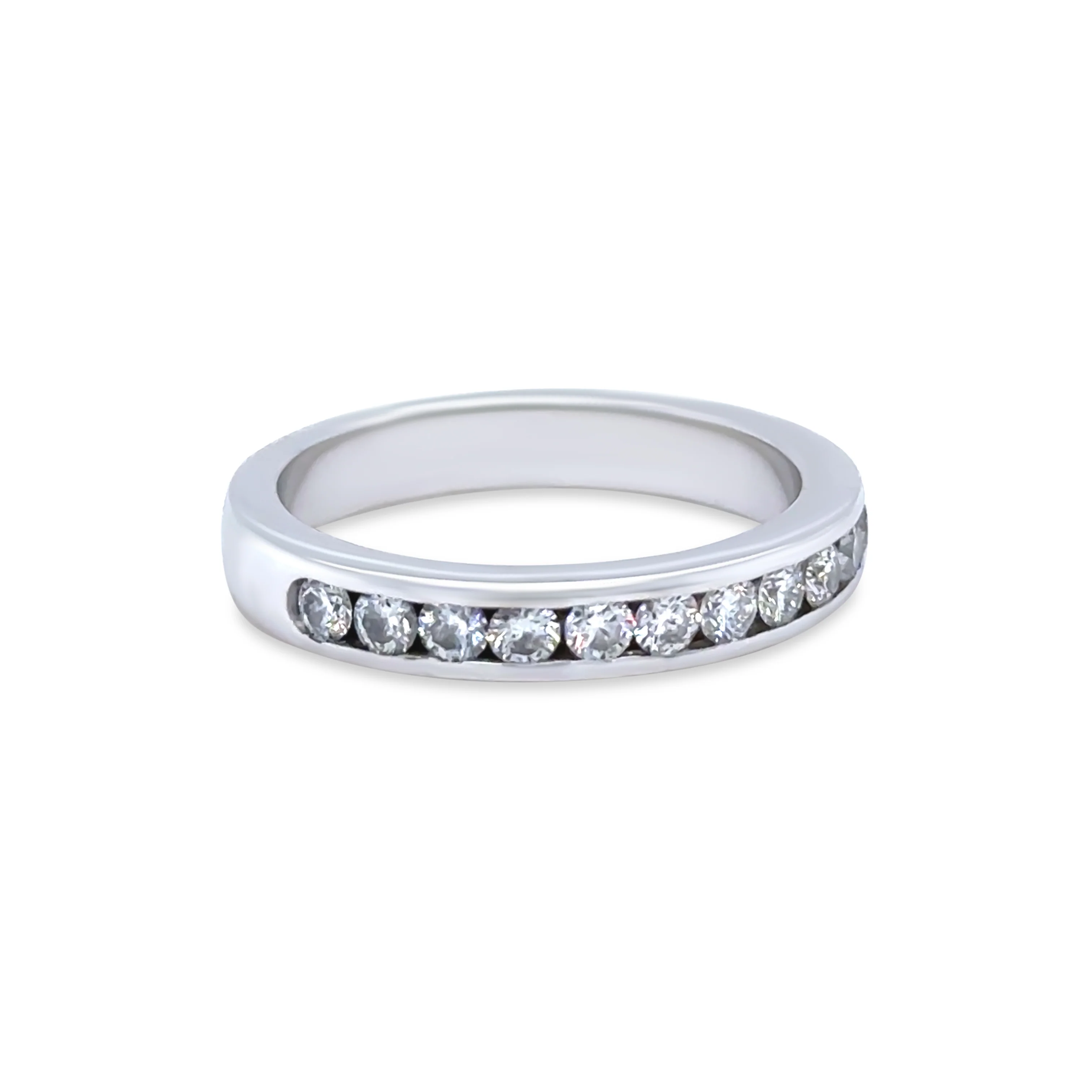 18ct White Gold Diamond Wedding Band 0.60ct - Image 2