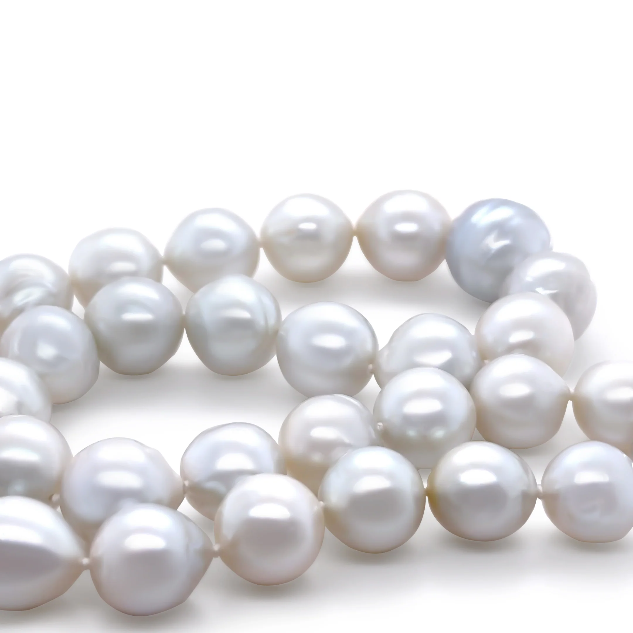 18ct White Gold Graduated South Sea Cultured Pearl Necklace 113.45g - Image 6