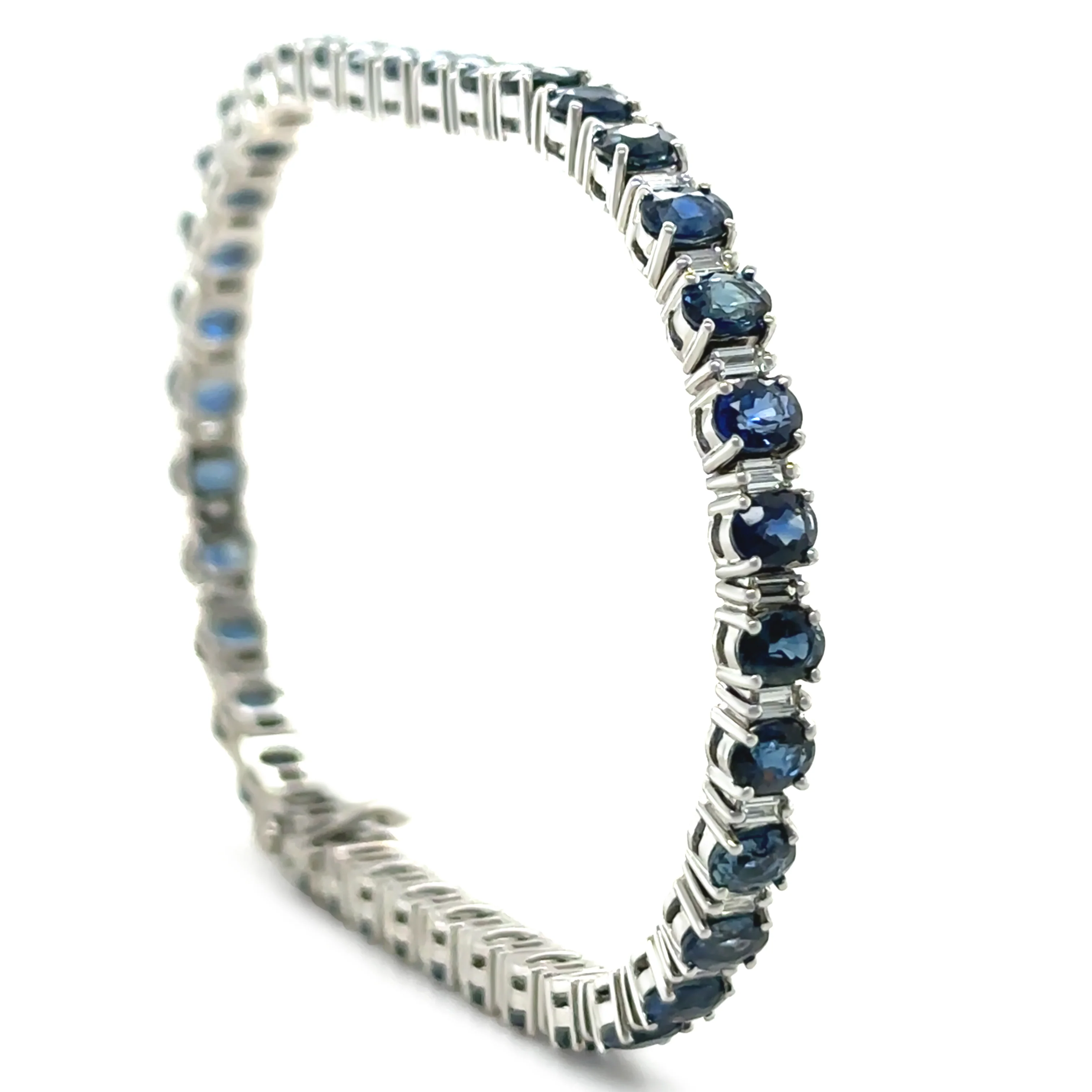 18ct White Gold Sapphire and Diamond Tennis Bracelet 8.5ct 14.38g - Image 5