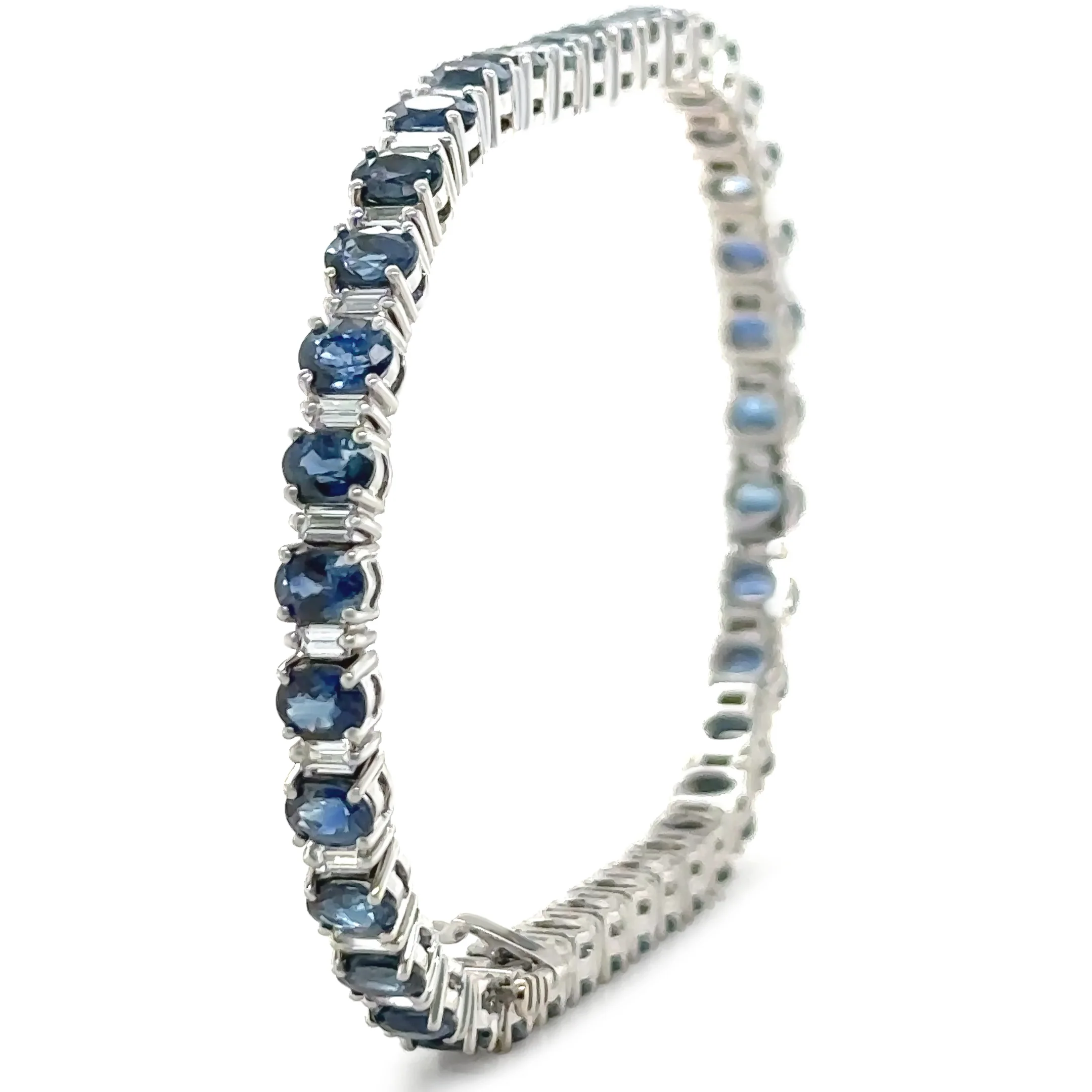 18ct White Gold Sapphire and Diamond Tennis Bracelet 8.5ct 14.38g - Image 8