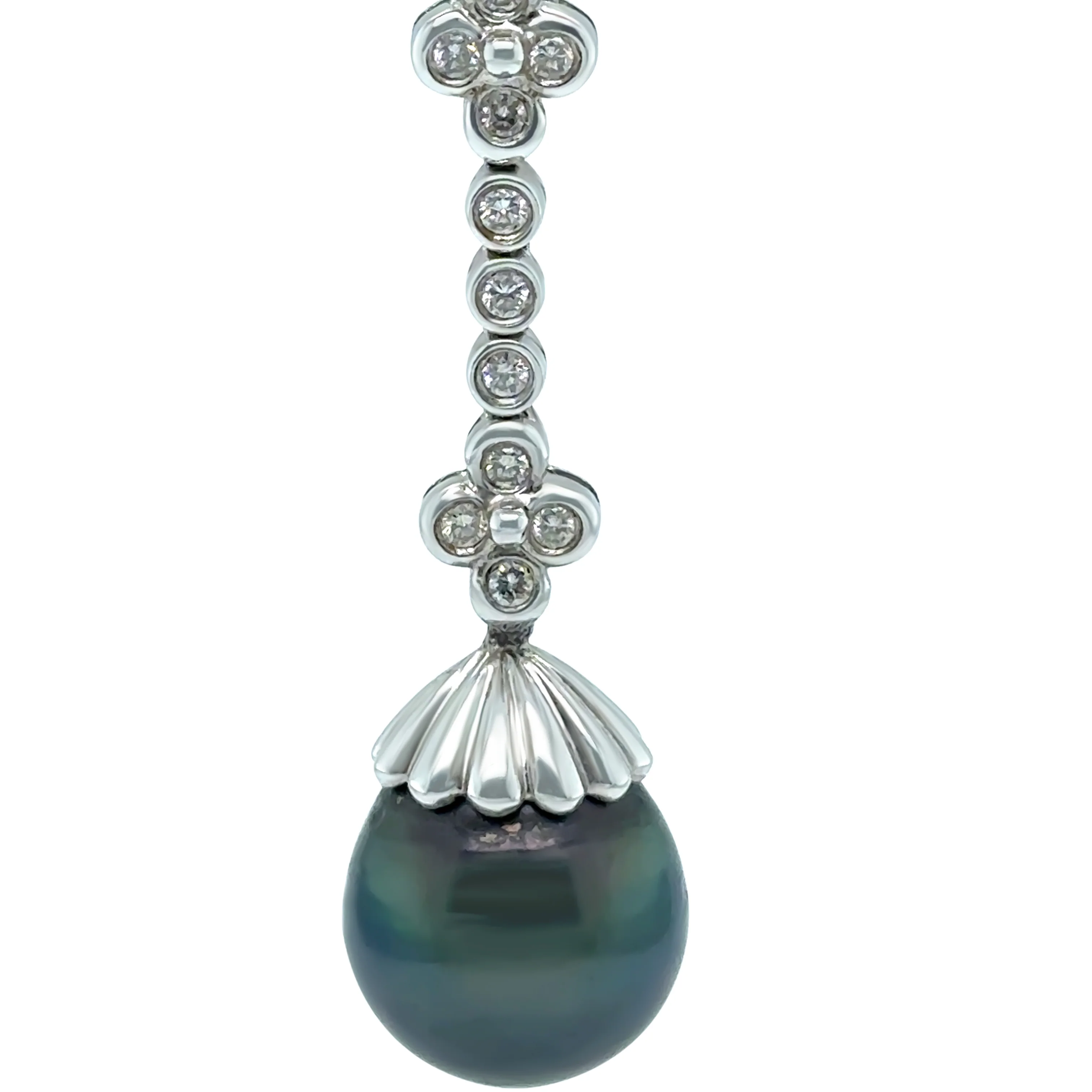 18ct White Gold Tahitian Pearl and Diamond Necklace 1.20ct 35.17g - Image 2