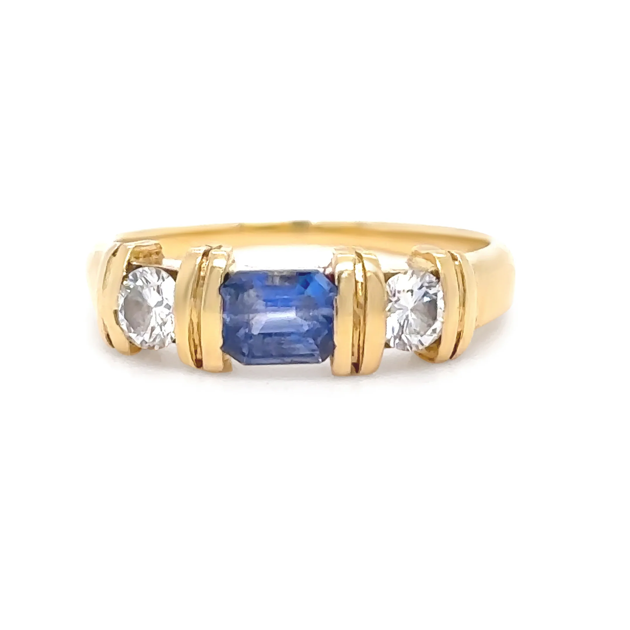 18ct Yellow Gold Sapphire and Diamond Ring 0.70ct 3.6g - Image 3