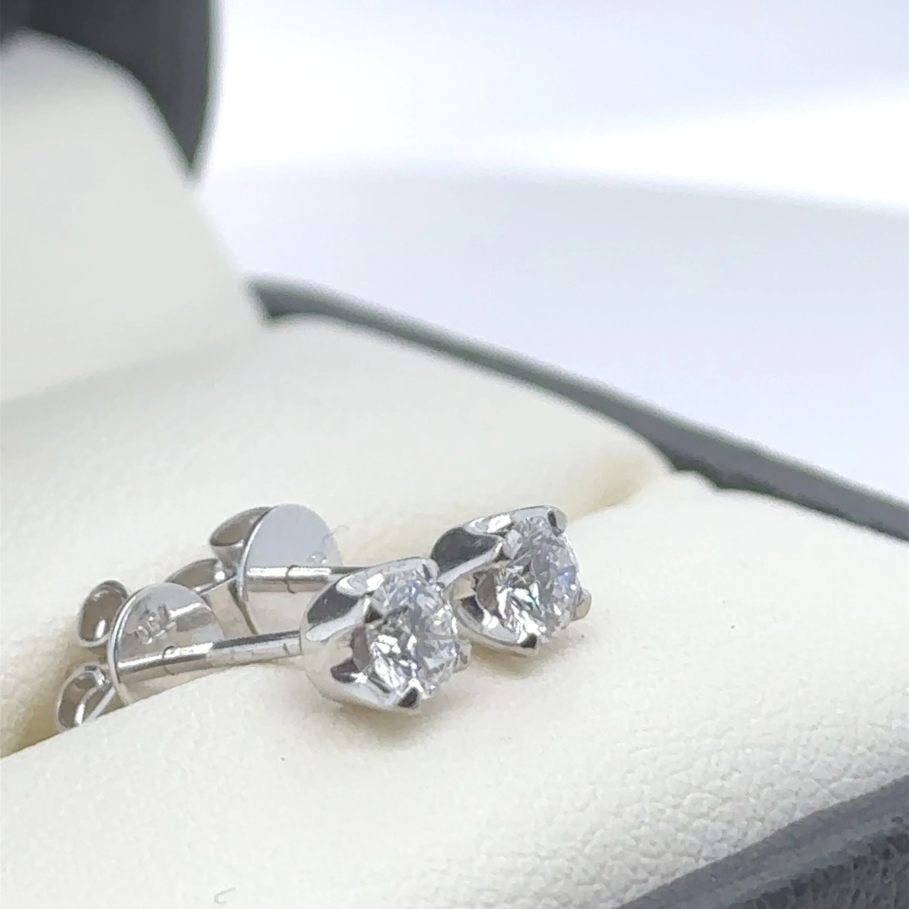 Bespoke 18ct White Gold Diamond Stud Earrings 0.46ct - Image 12
