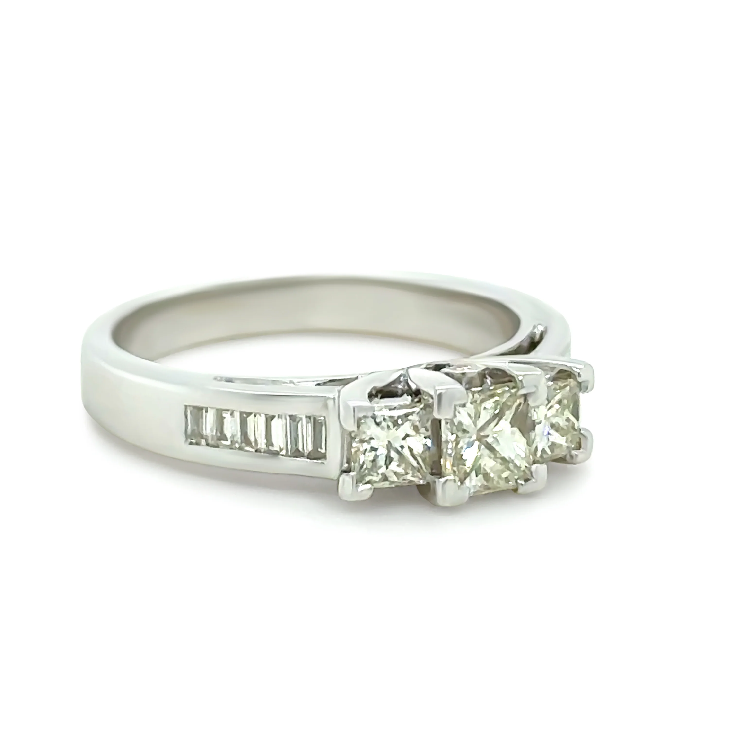 Bespoke 18ct White Gold Diamond Trilogy Ring 1.00ct - Image 2