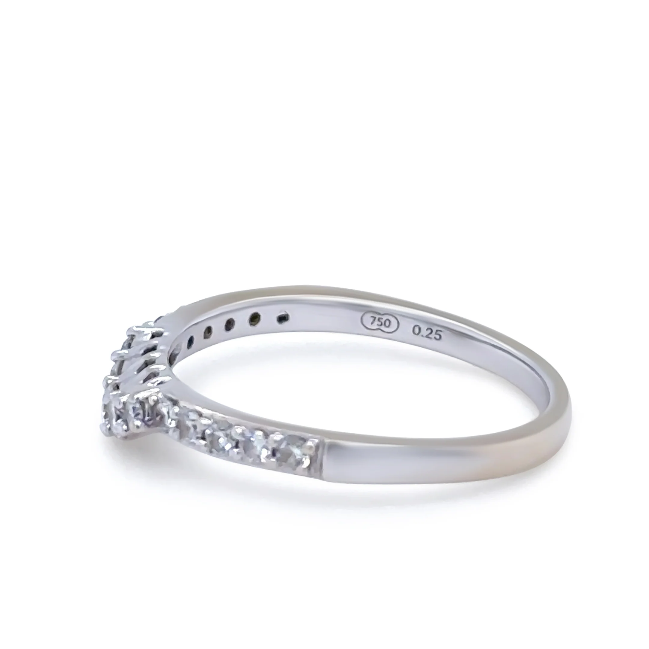 Bespoke 18ct White Gold Wedding Band 0.25ct - Image 5