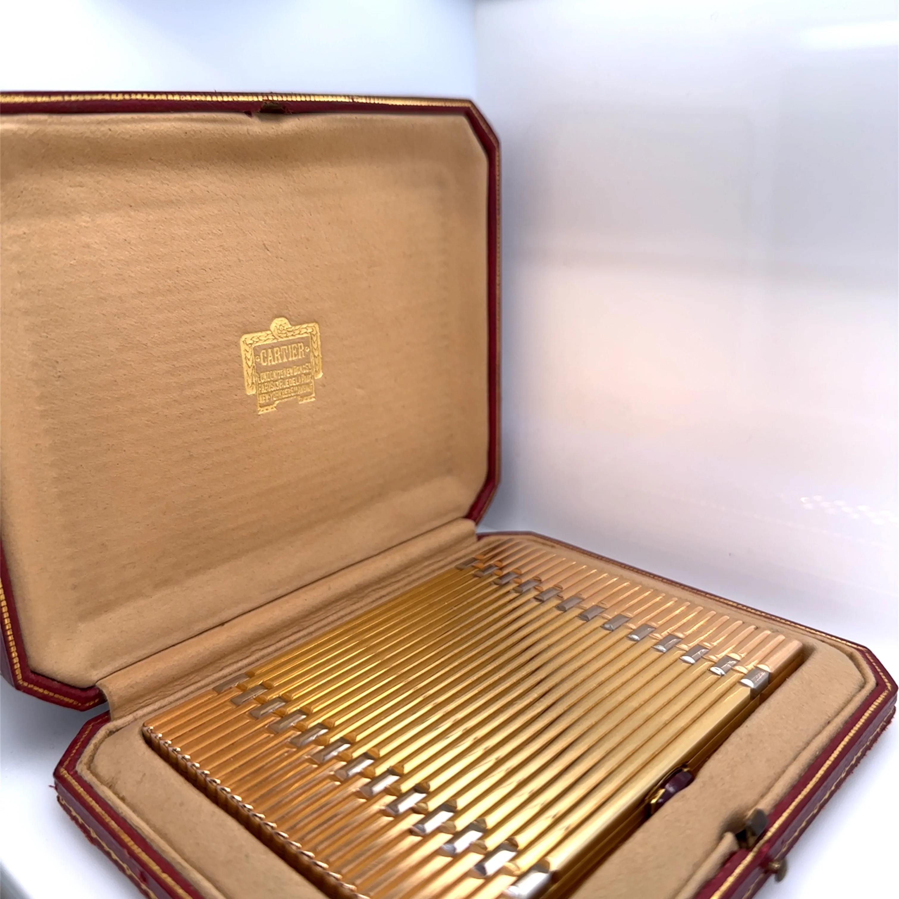 Cartier 18ct Gold and Ruby Cigarette Case 245.18g - Image 8
