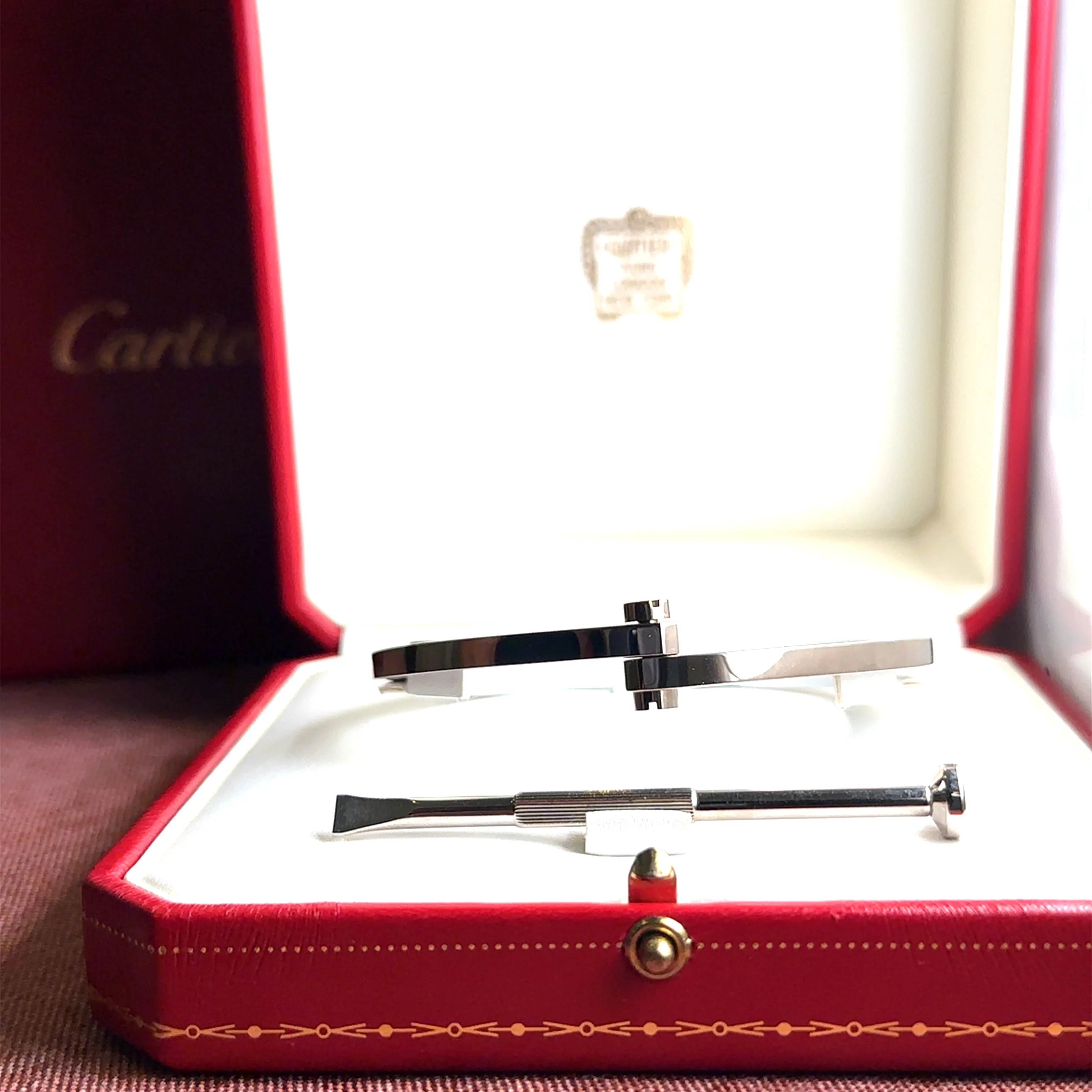 Cartier Rare 1980s 18ct White Gold Menotte Handcuff Bracelet 60.28g - Image 10