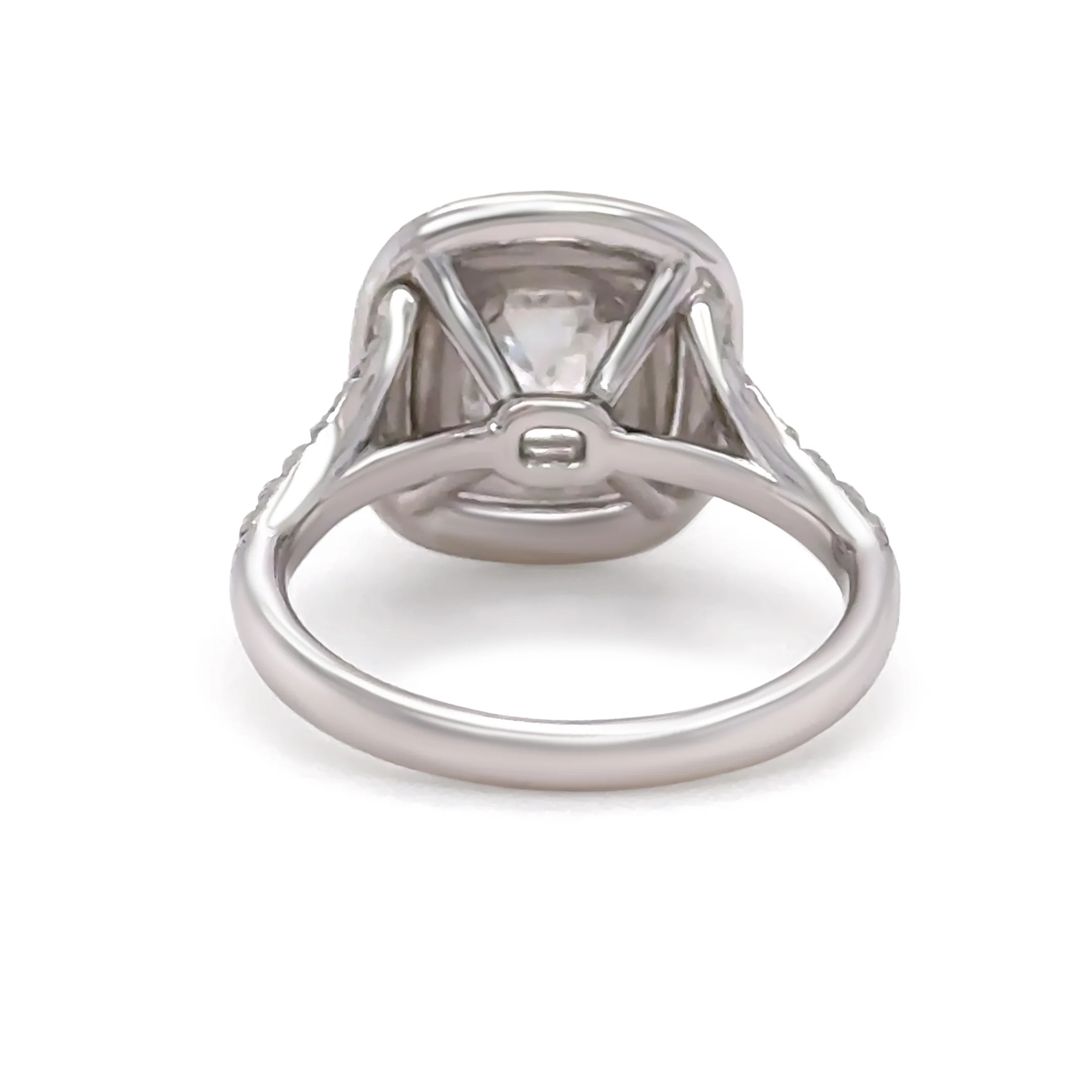 GIA 18ct White Gold Emerald Cut Diamond Halo Ring 2.15ct 5.20g - Image 5