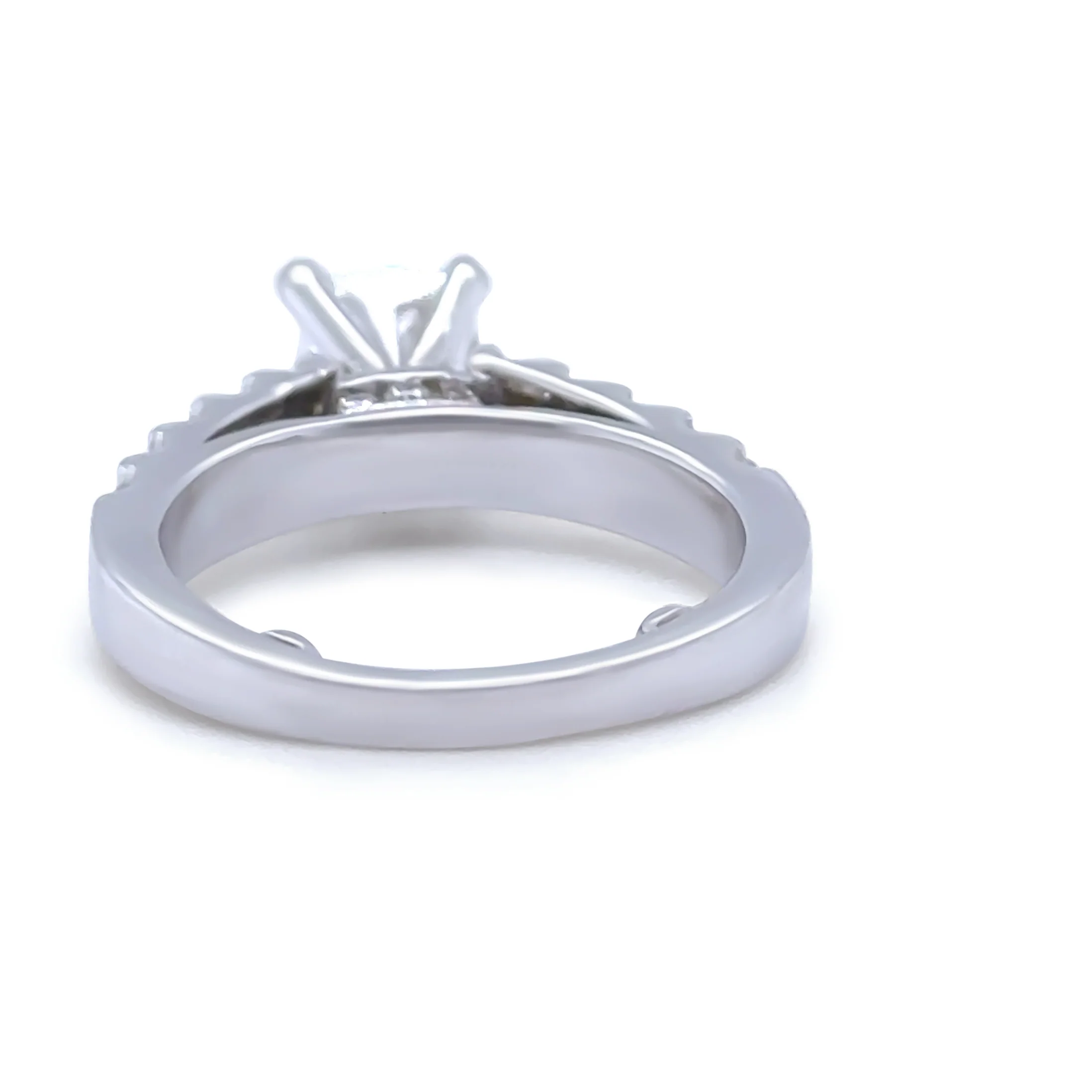 GIA Platinum Cushion Cut Diamond Ring 2.00ct 8.95g - Image 3