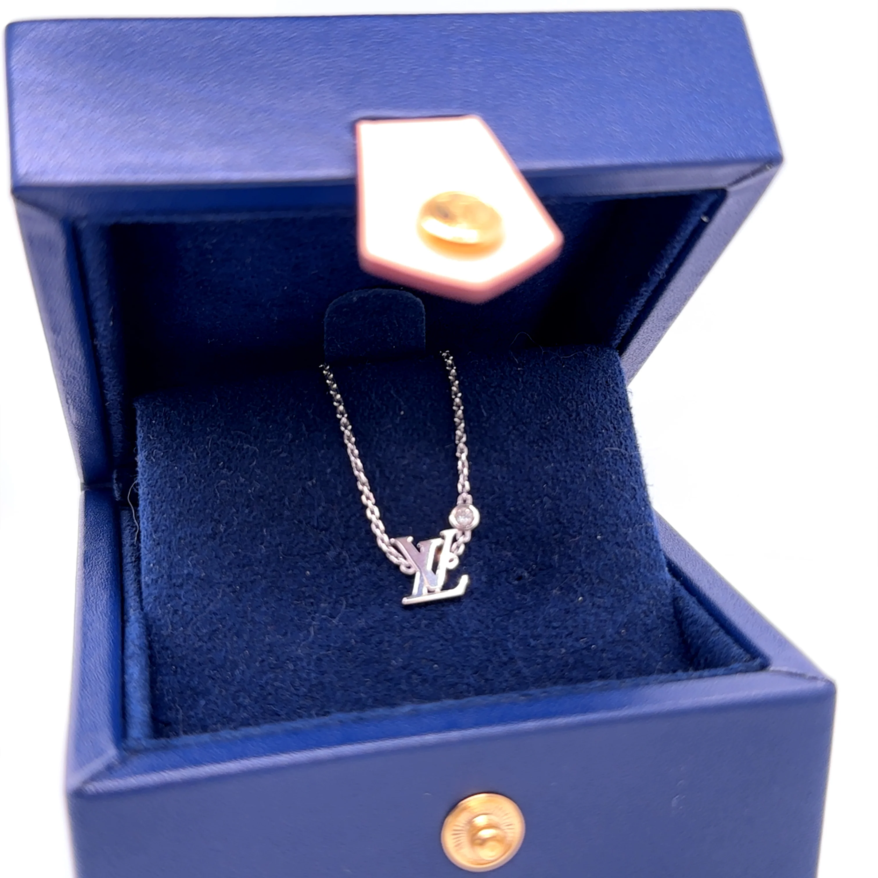 Louis Vuitton 18ct White Gold Idylle Blossom Diamond Necklace 4.36g - Image 6