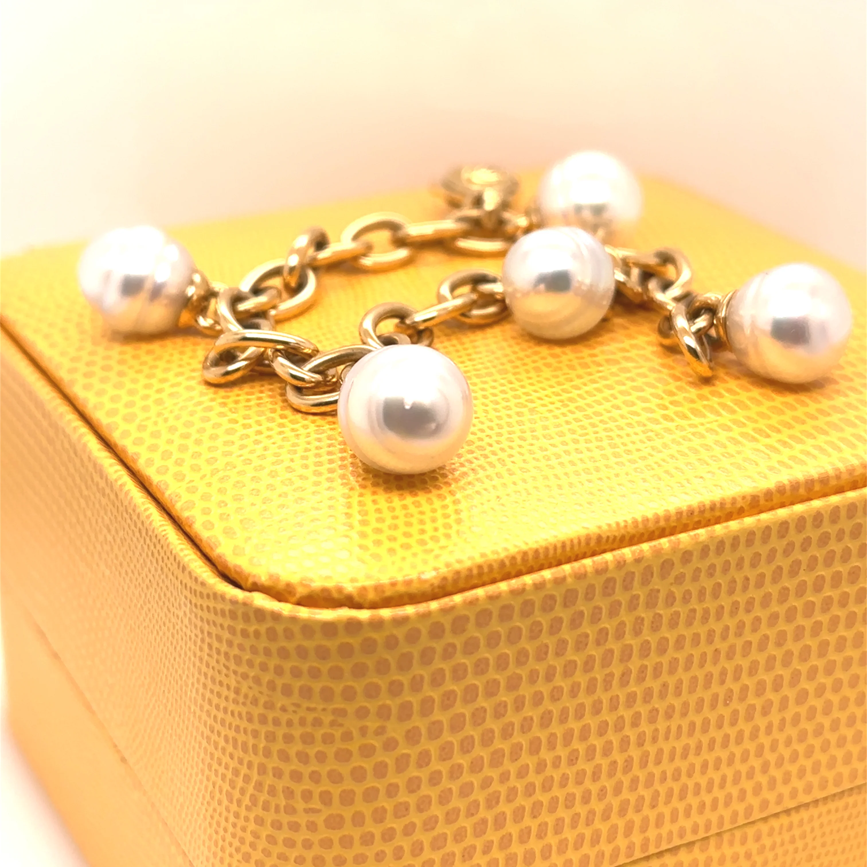 Paspaley 18ct Yellow Gold White South Sea Pearl Bracelet 37.5g - Image 6