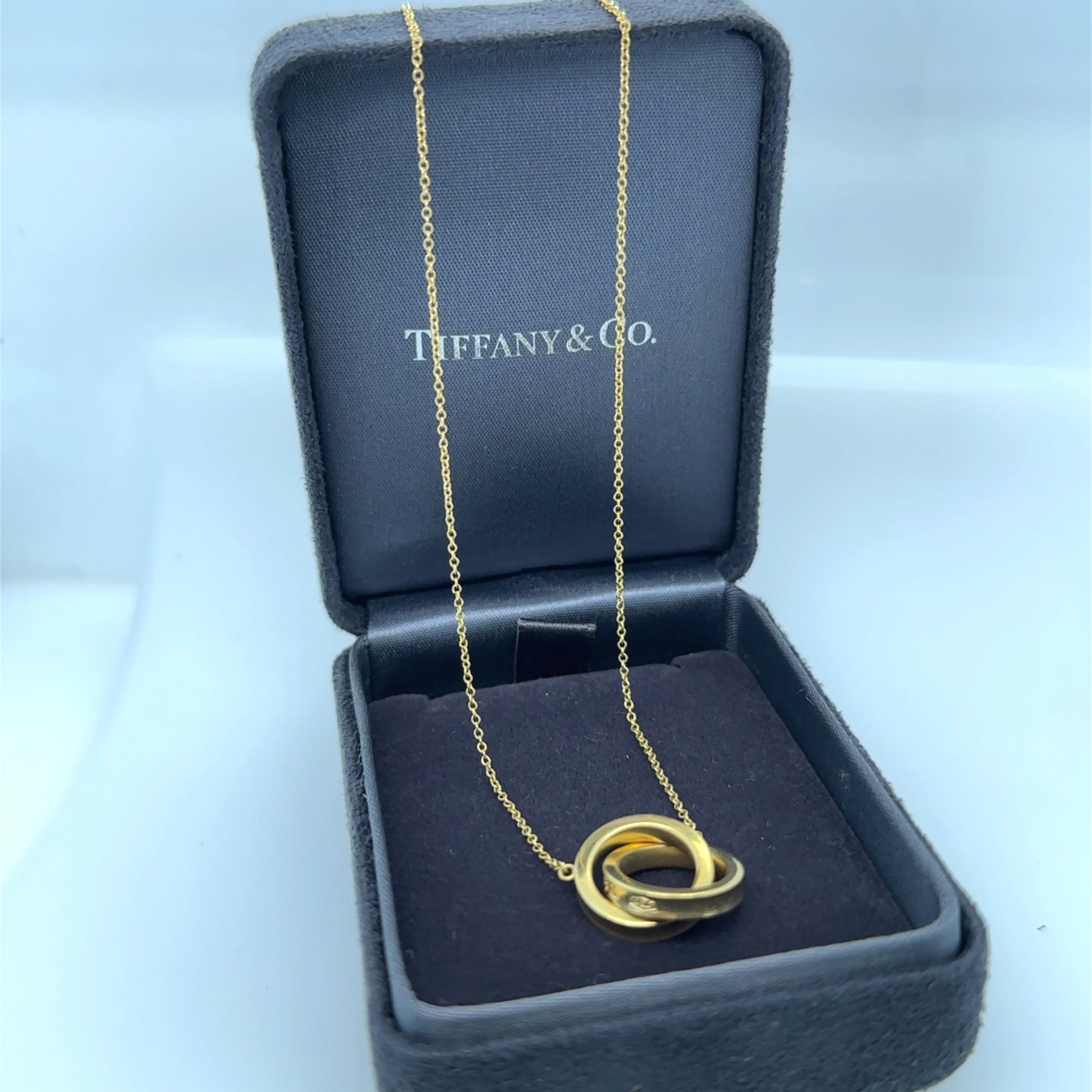 Tiffany & Co. 18ct Yellow Gold Interlocking Circles Pendant Necklace 7.06g - Image 8