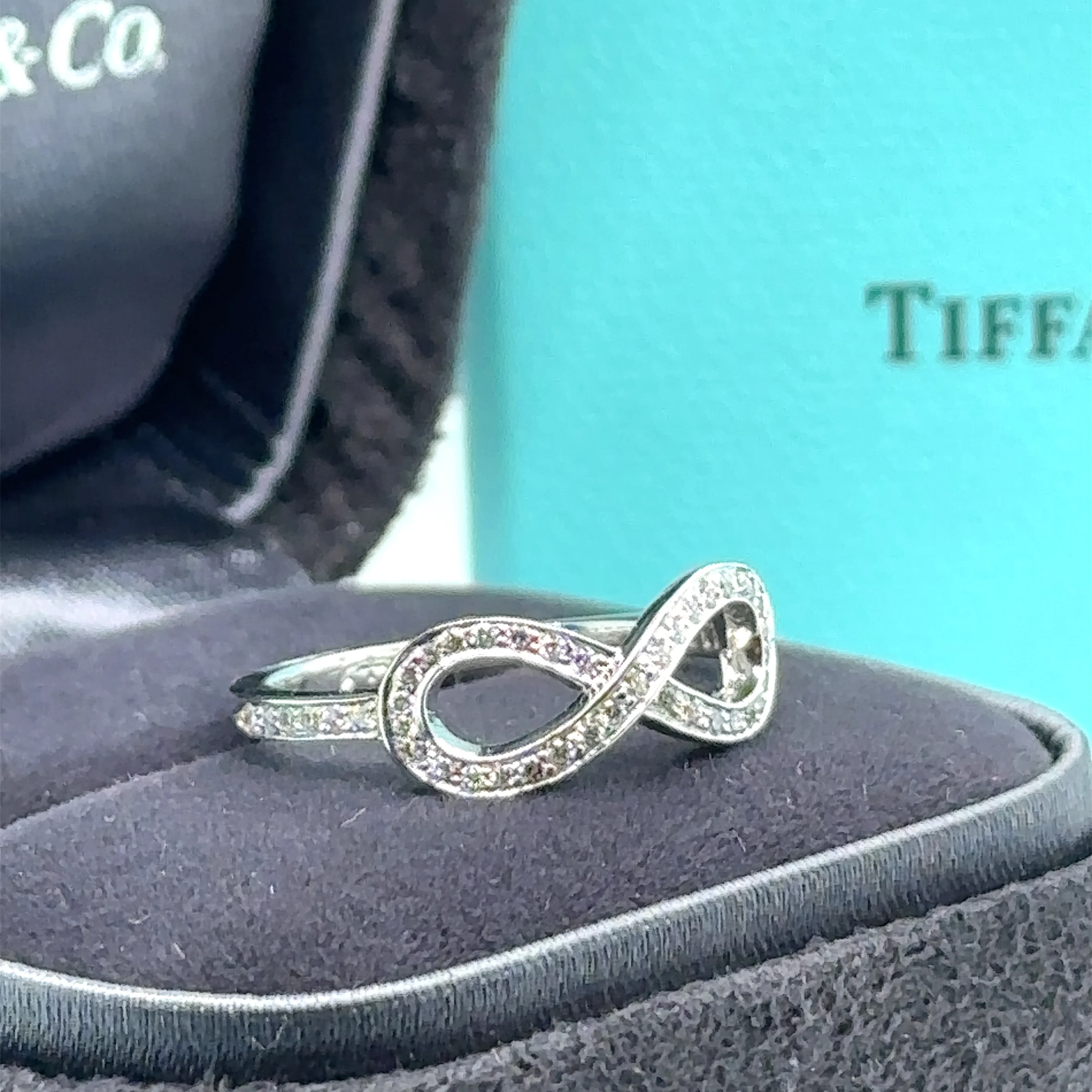 Tiffany & Co Infinity Diamond Ring 0.25ct - Image 11
