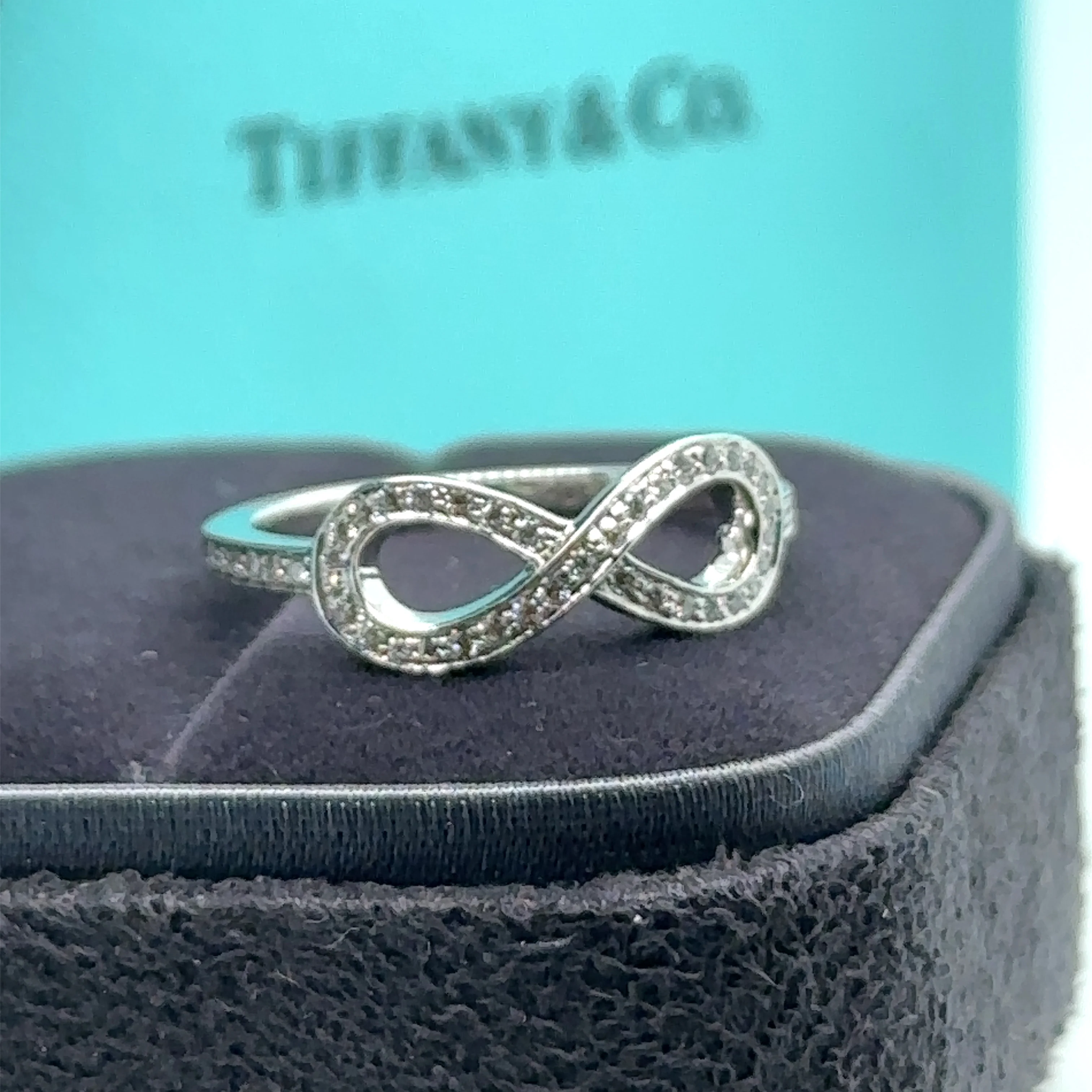 Tiffany & Co Infinity Diamond Ring 0.25ct - Image 15
