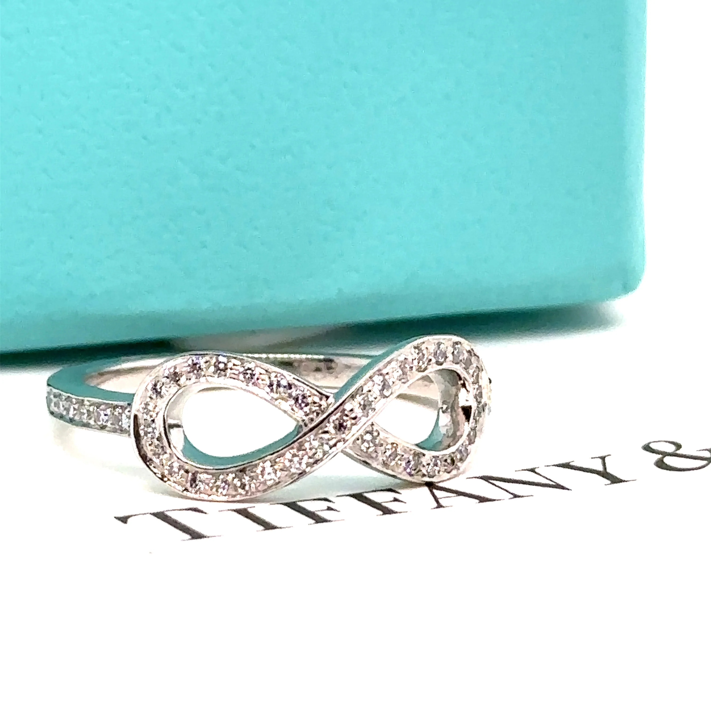 Tiffany & Co Infinity Diamond Ring 0.25ct - Image 6