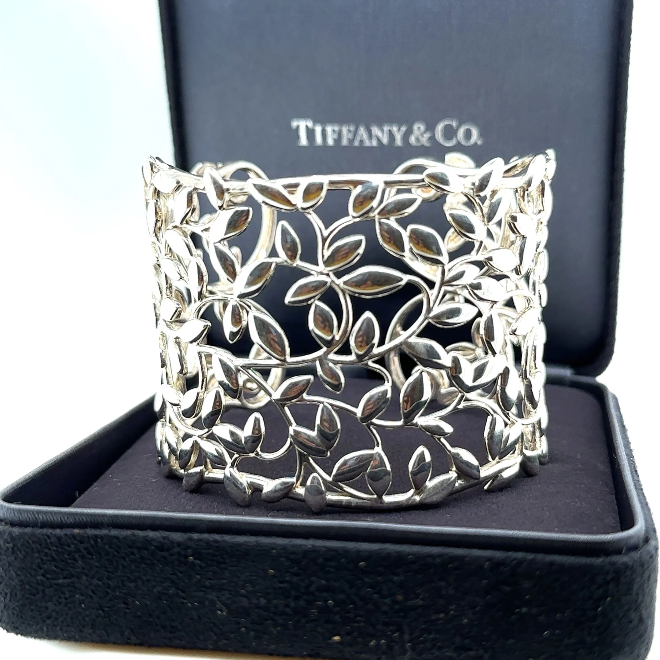 Tiffany & Co Paloma Picasso Olive Leaf Cuff - Image 5