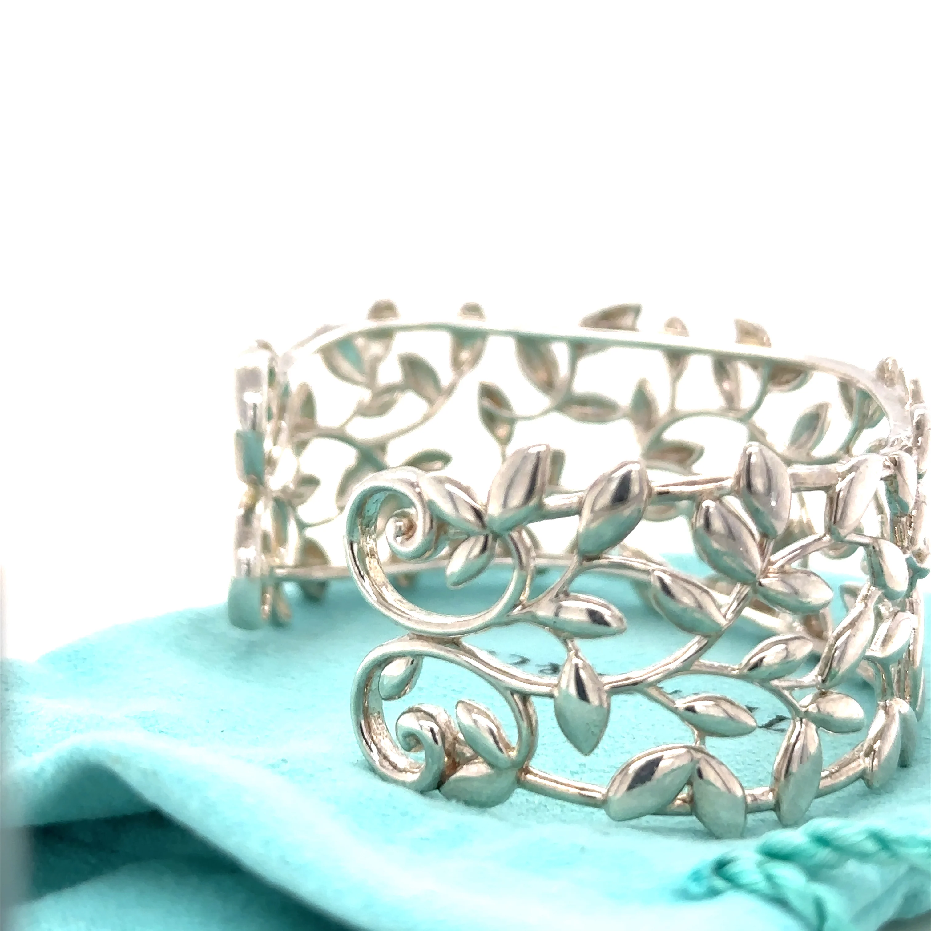 Tiffany & Co Paloma Picasso Olive Leaf Narrow Cuff - Image 7