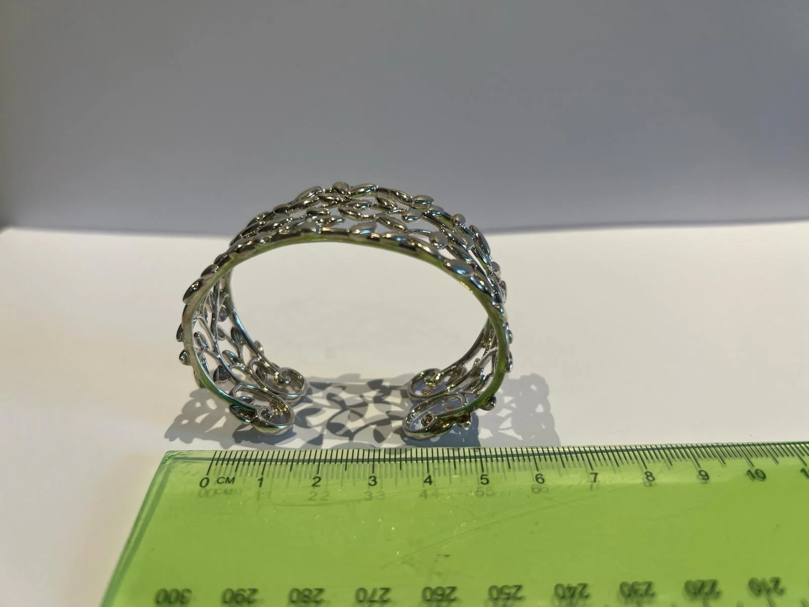 Tiffany & Co Paloma Picasso Olive Leaf Narrow Cuff - Image 9
