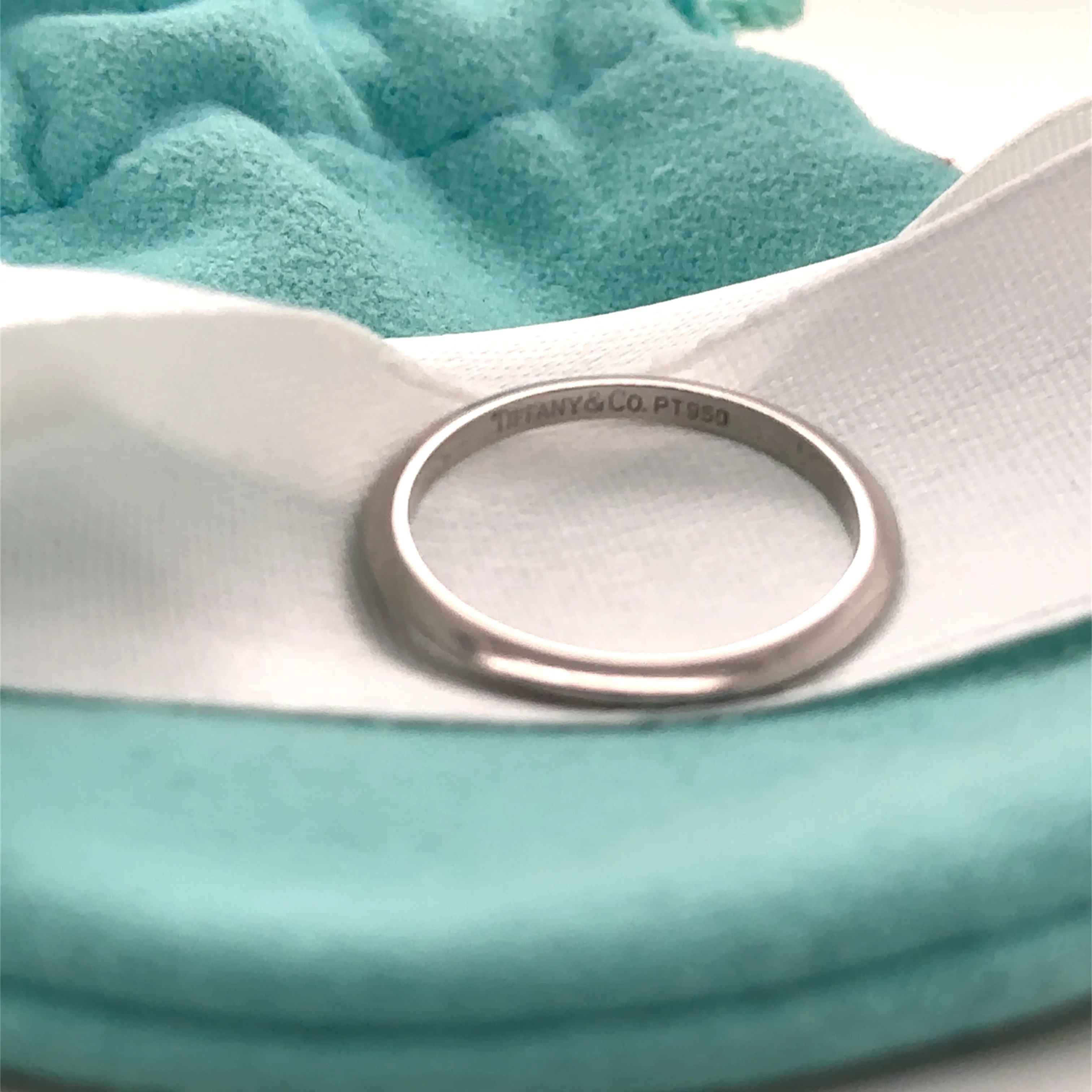 Tiffany & Co. Platinum Knife Edge Wedding Band Ring 2.73g - Image 6