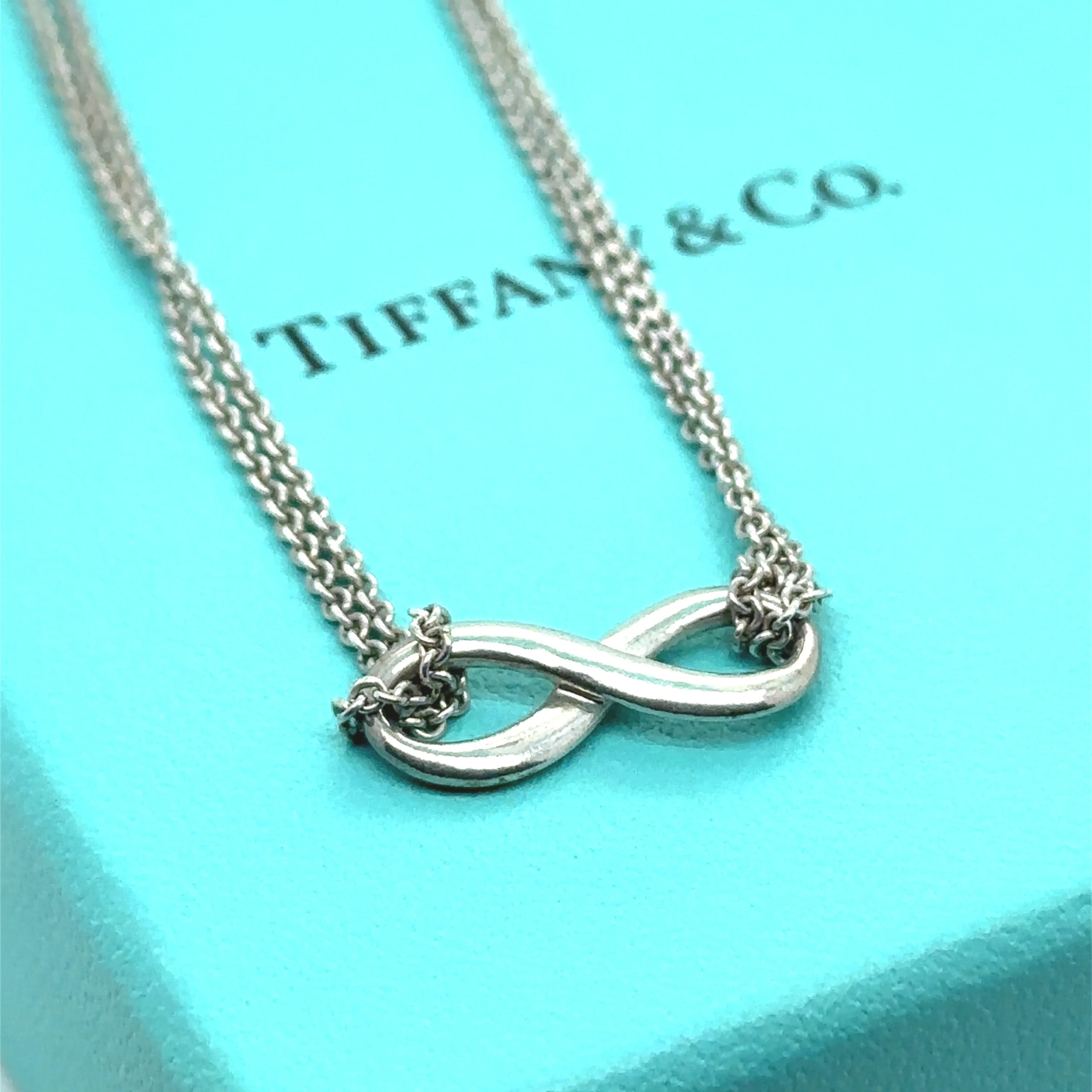 Tiffany & Co. Sterling Silver Infinity Pendant Necklace 6g - Image 4