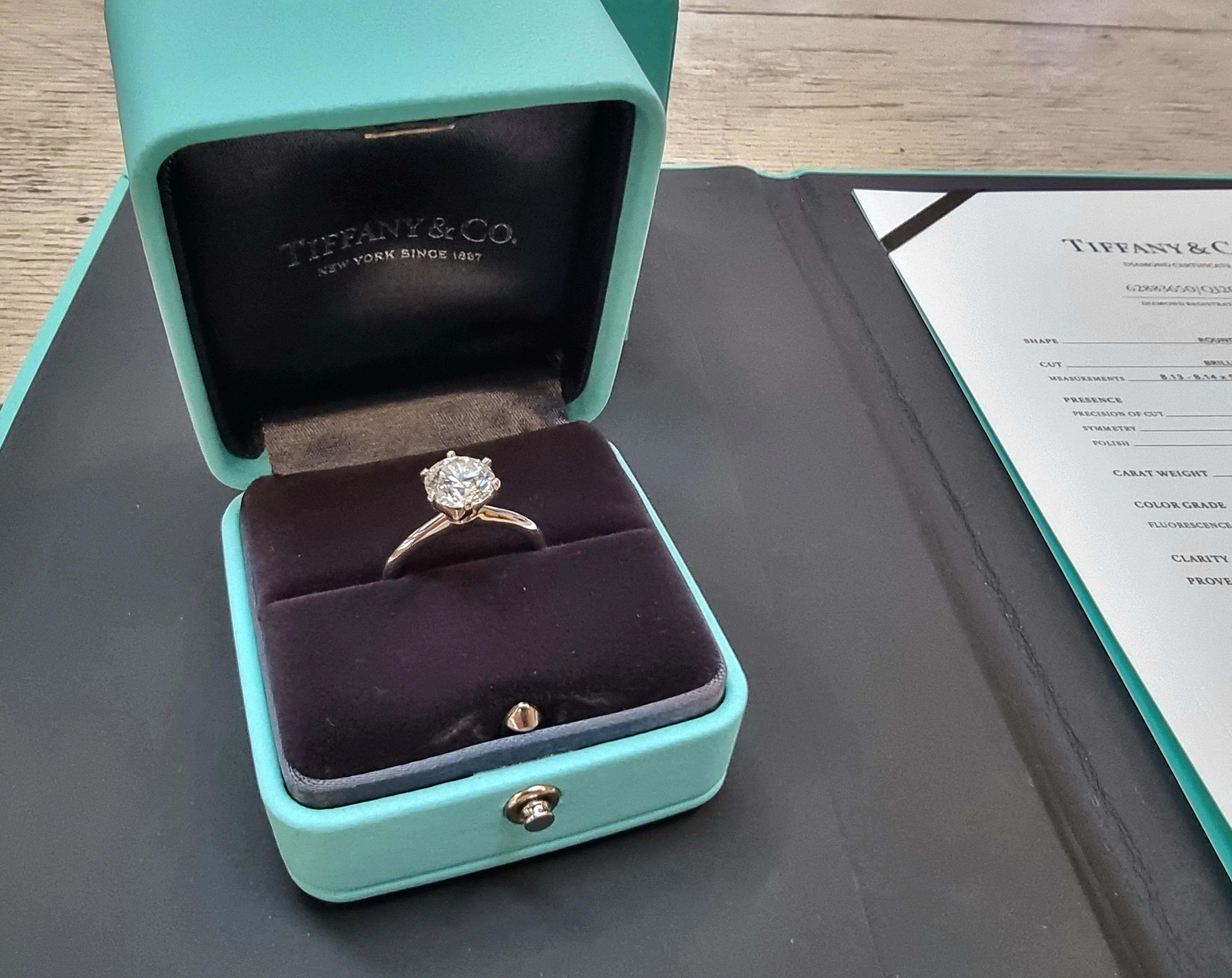 Tiffany Engagement Ring 2.04ct - Image 7