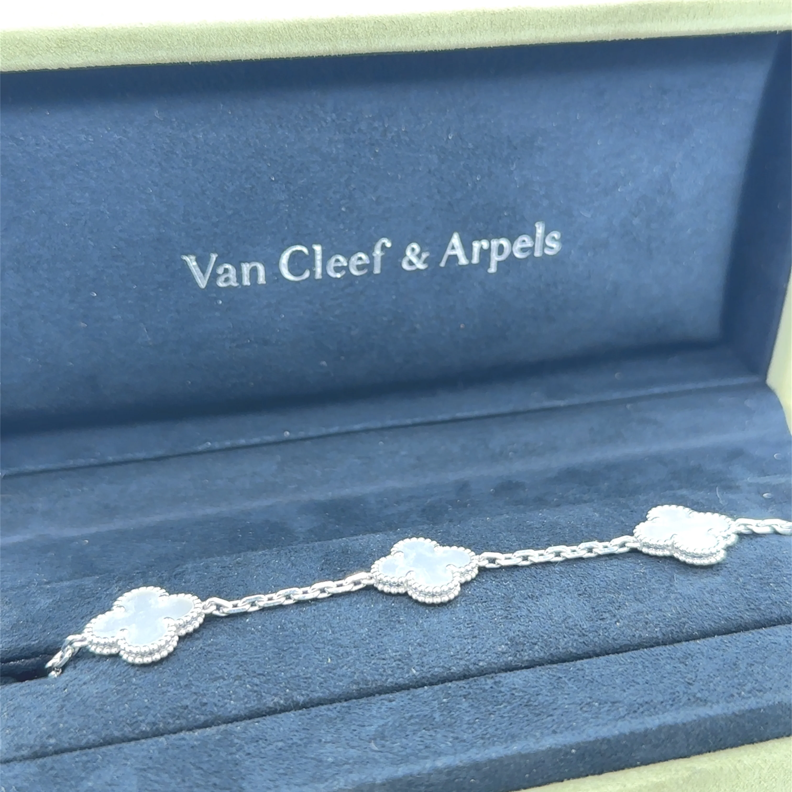 Van Cleef & Arpels 18ct White Gold Vintage Alhambra Bracelet 12g - Image 5